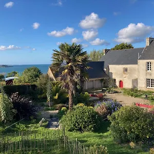 Les Du Mad Guest house Henvic